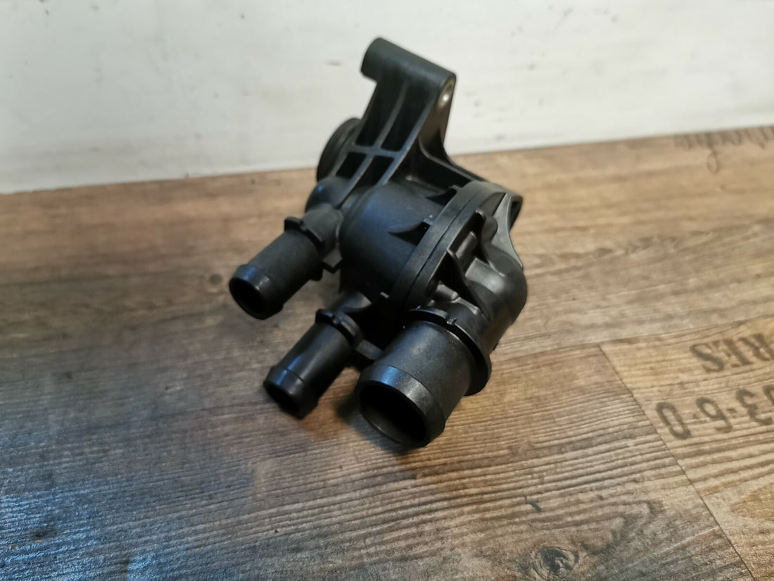 Original Ford Focus Thermostat mit Gehäuse 1,5 Ecoboost DS7G-9K478-DB