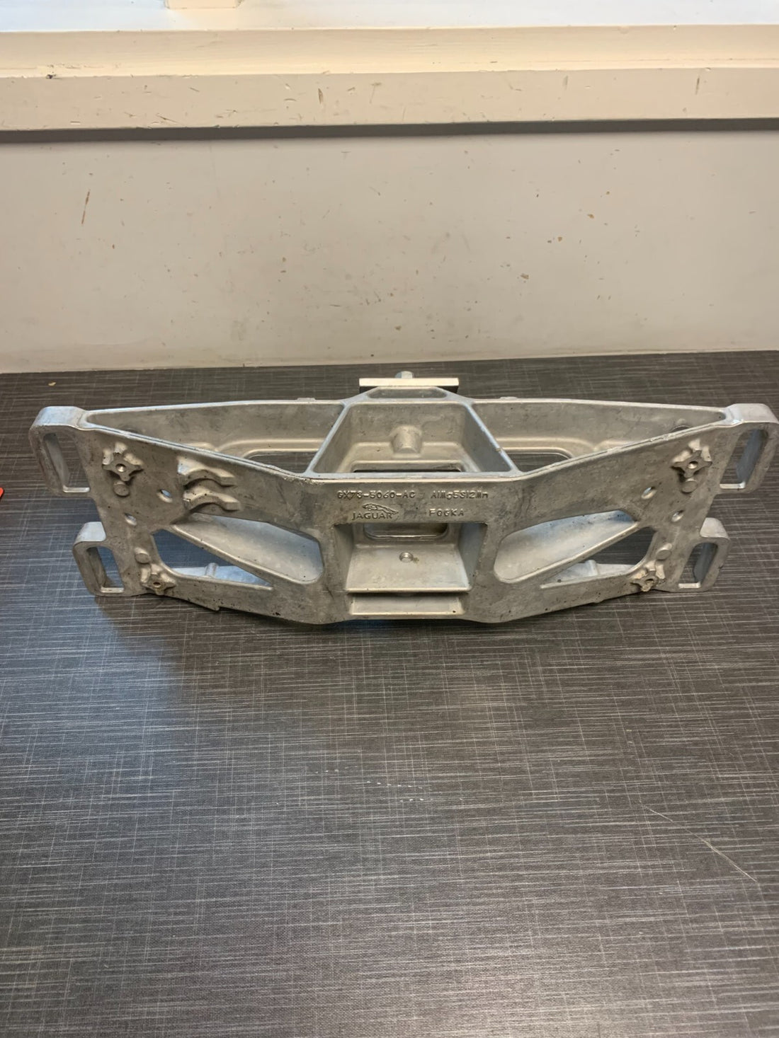Original Jaguar GX73 Halter Lager GX735060AC