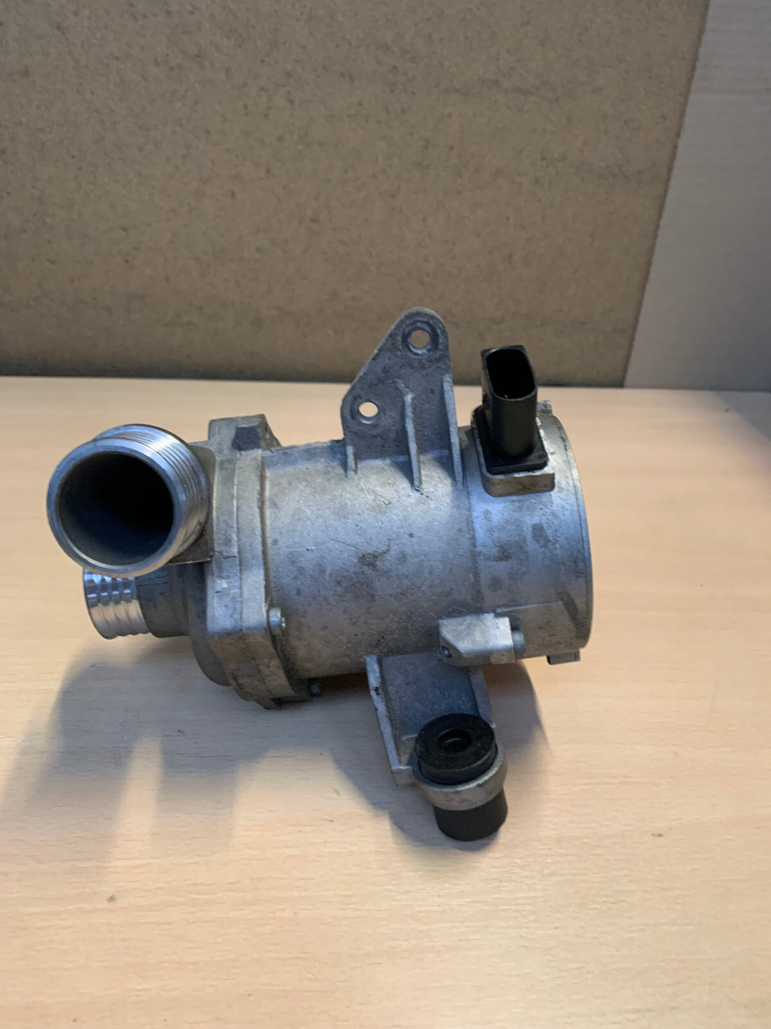 Original BMW Wasserpumpe Kühlmittelpumpe 70285300