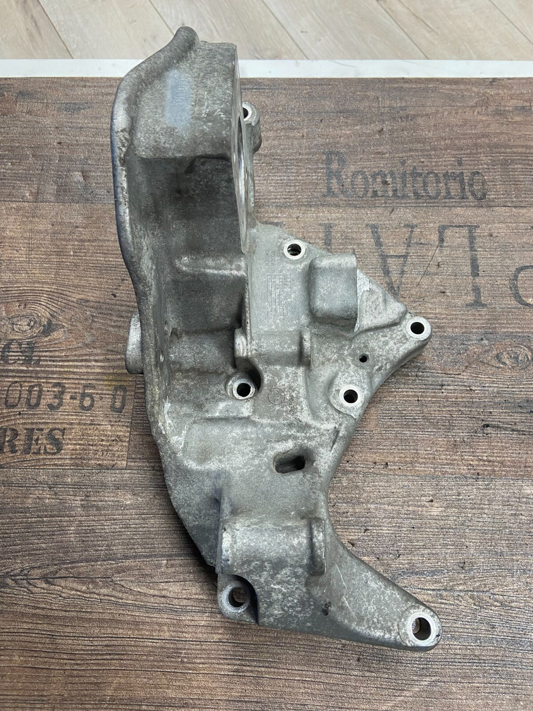 Original Volvo V40 2.0 D4 D4204T14 Aggregathalterung 31401103
