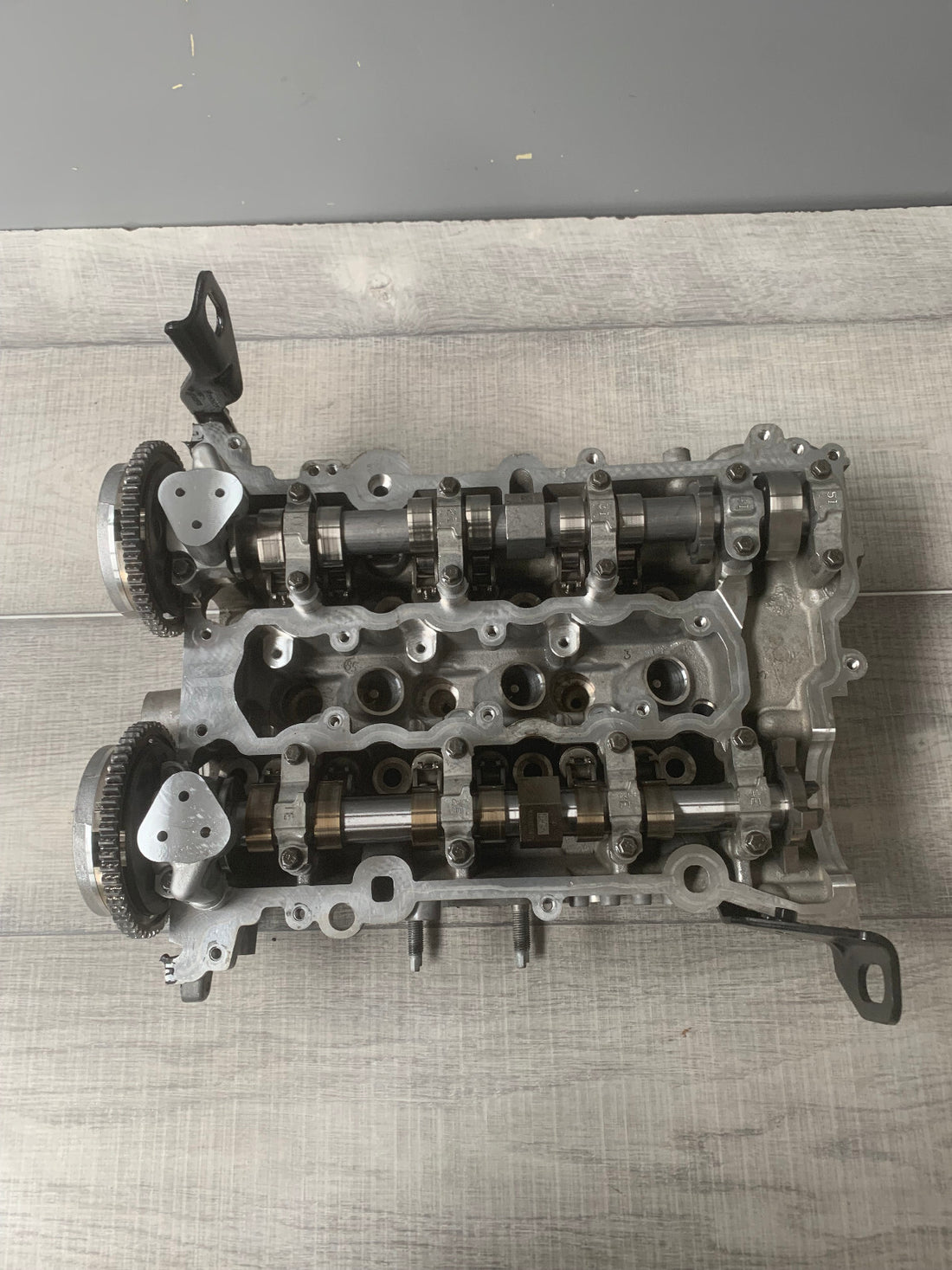 Original Opel 1.0 Turbo Zylinderkopf Nockenwellen D10XFL 55503824