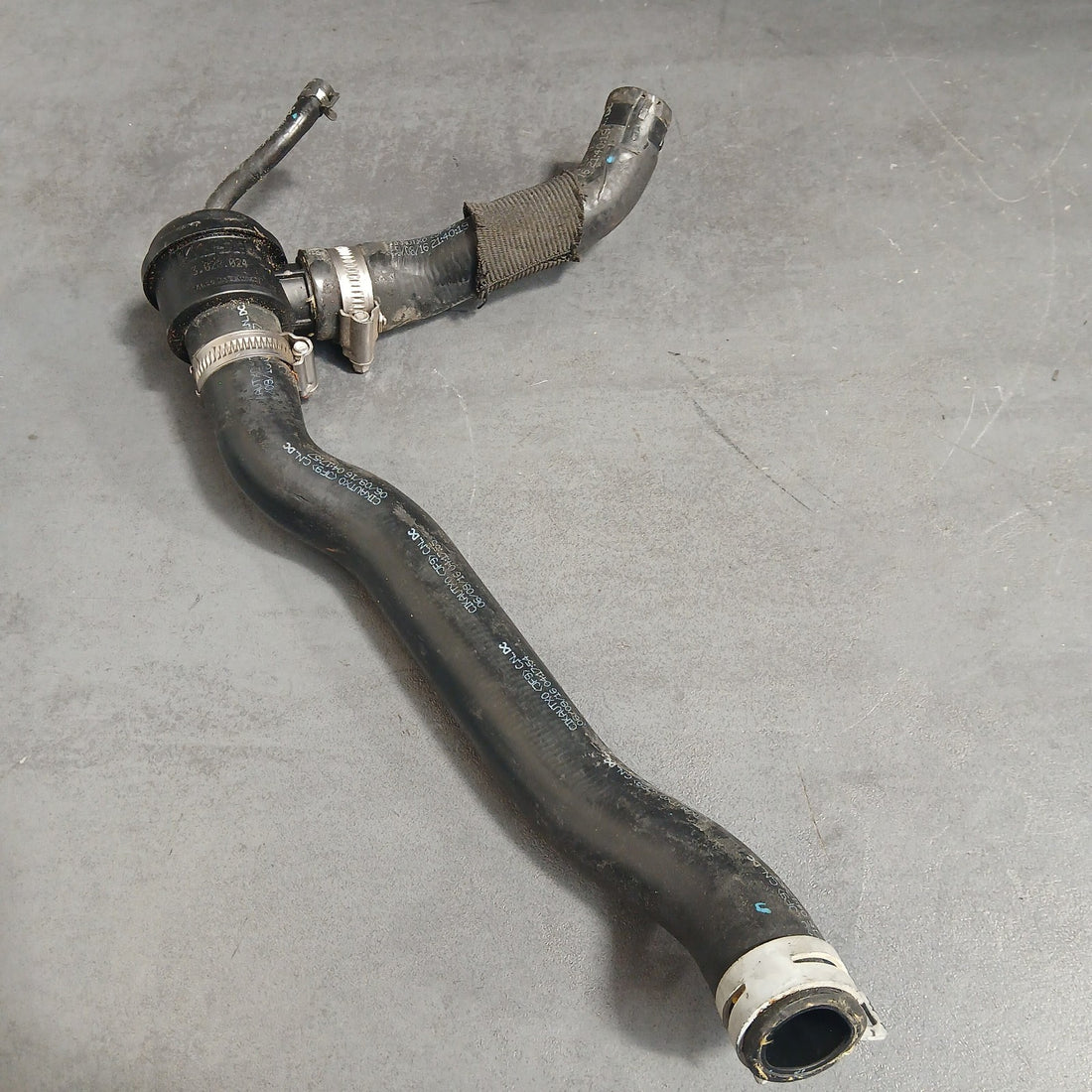 Original Renault Zusatz Luftventil Lufteinlasskanal 3028024