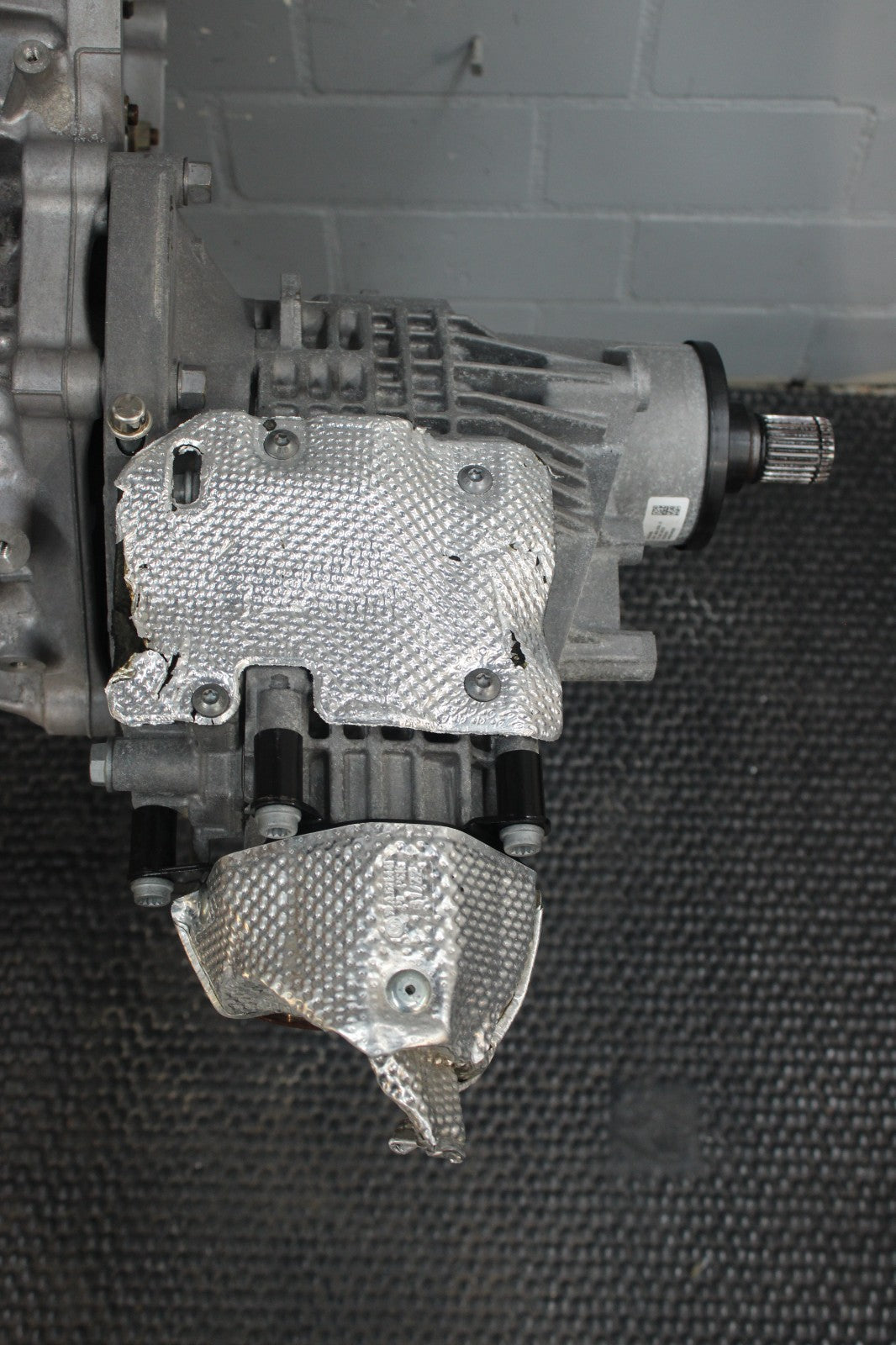 VW Crafter 2.0 TDI BJ.2023 NUR 7 TKM Winkelgetriebe 0AX409053D Komplett