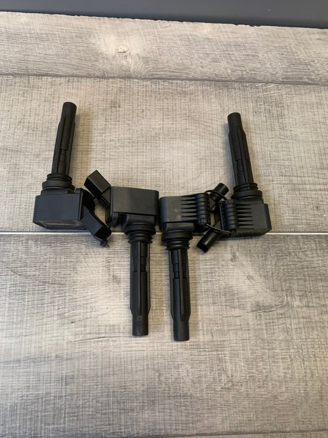 Original VW 4x Zündspulen 04C905110H
