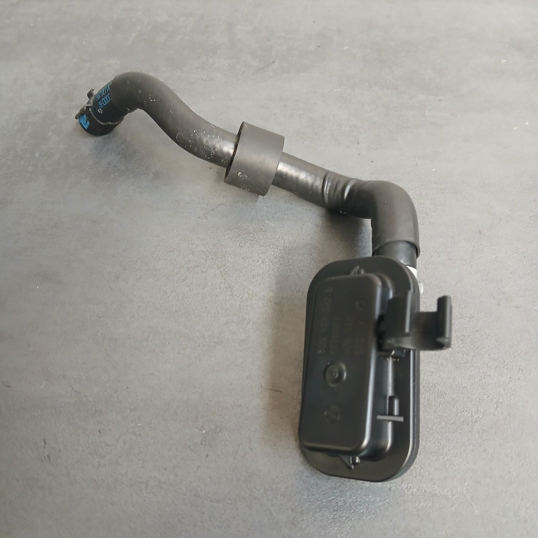 ORIGINAL Kraftstoffleitung für Audi Skoda Seat VW 5Q0127242B