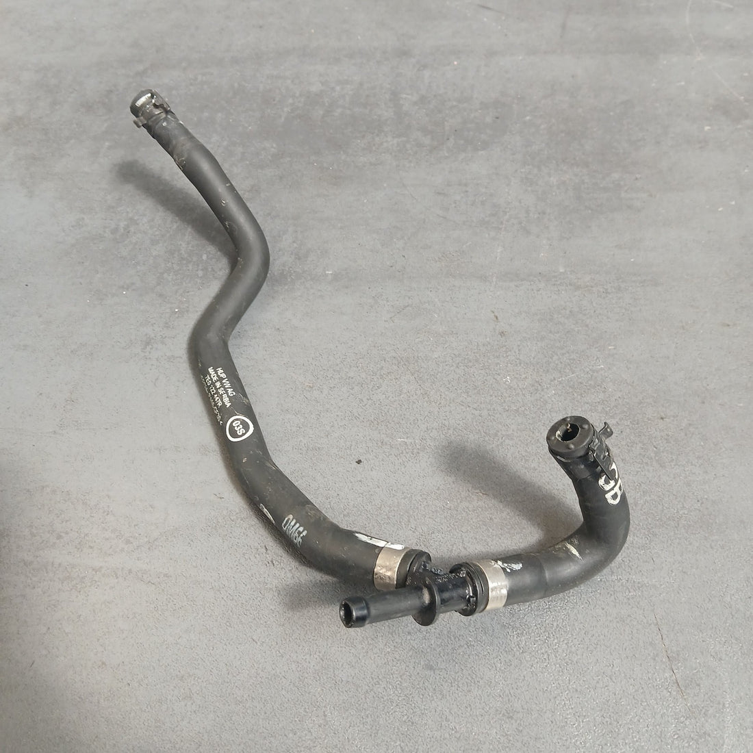Original VW Transporter Kühlmittelschlauch / Leitung 7E0122447R