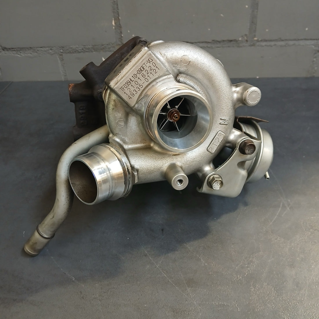 Original Mitsubishi Outlander 2016 Diesel kW Turbo 4933501121