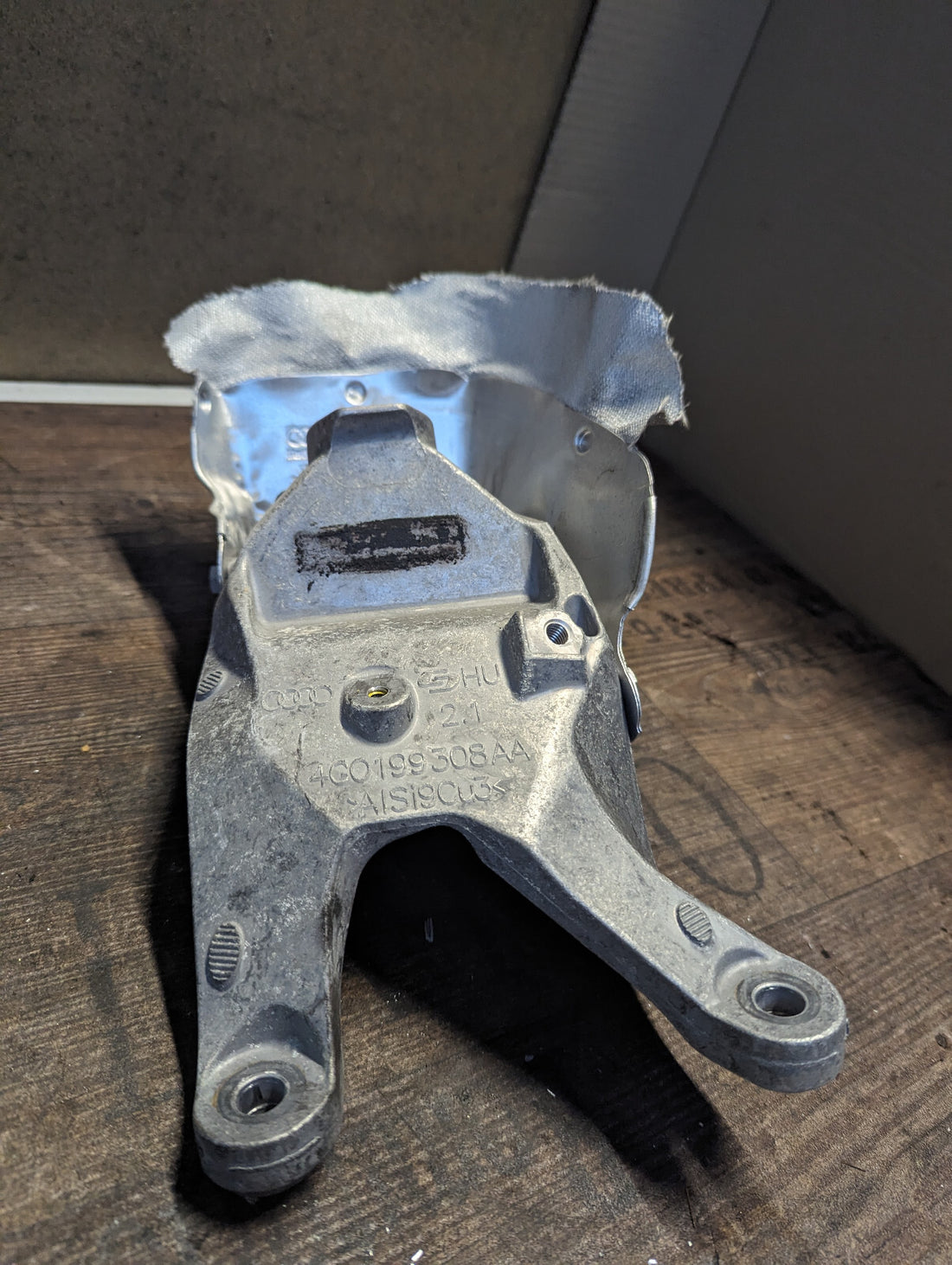 Original Audi Motorlager Motorstütze 4G0199308AA