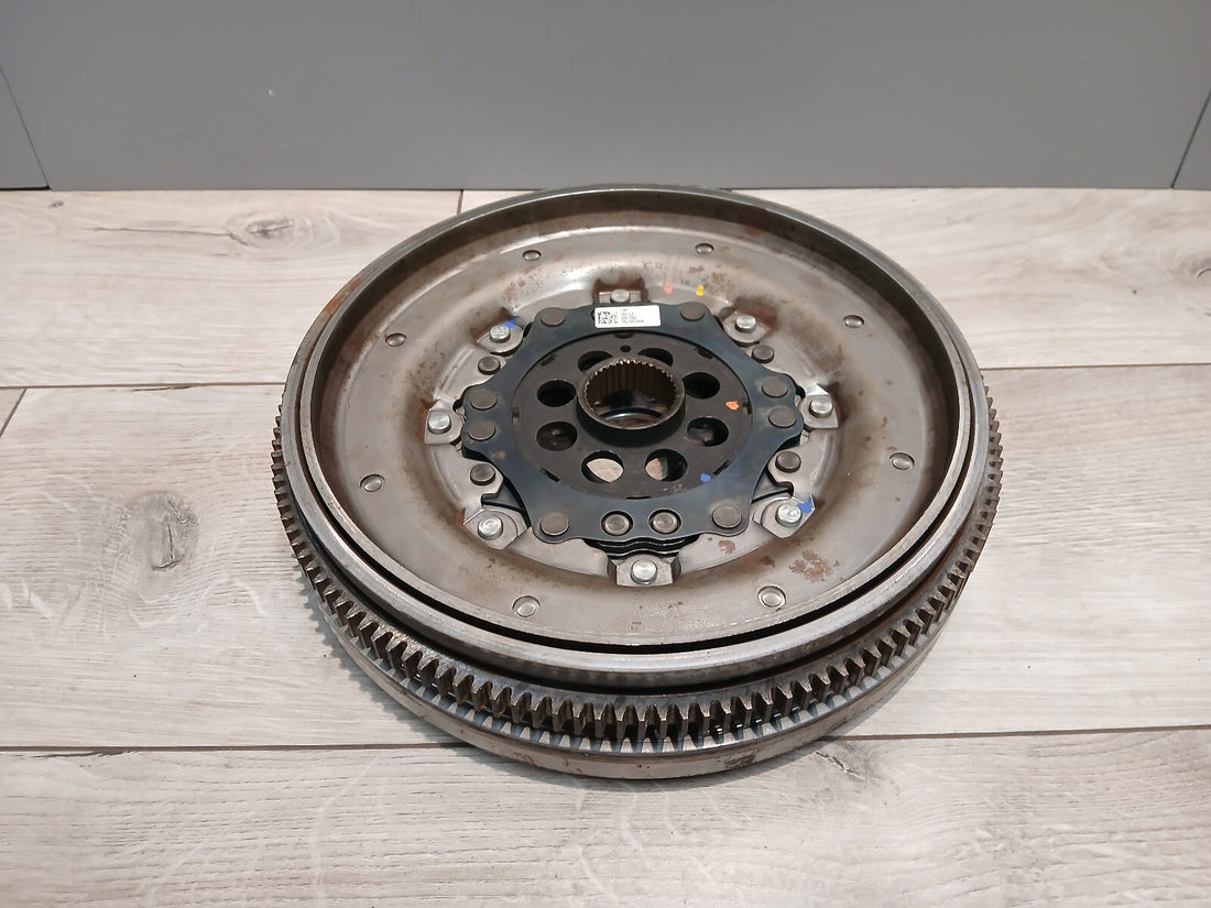 VW Seat Skoda Audi 2.0 TDI Zweimassenschwungrad 05L105266K 05L105266J