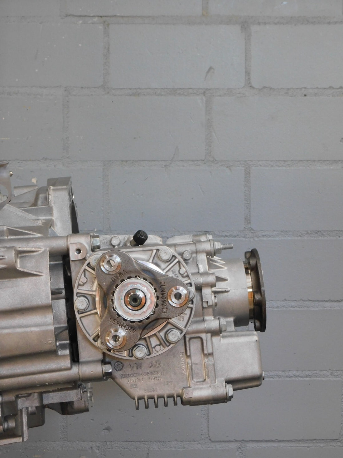 - VW DSG Winkelgetriebe 0CN409053AL Neuteil,0 Kilometer original VW Bauteil -