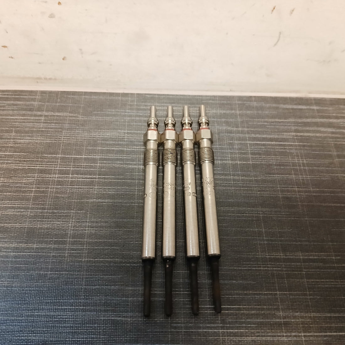 Glühkerzen Set 4x VW Skoda Seat Audi 2.0 TDI 03L963319 0250403007
