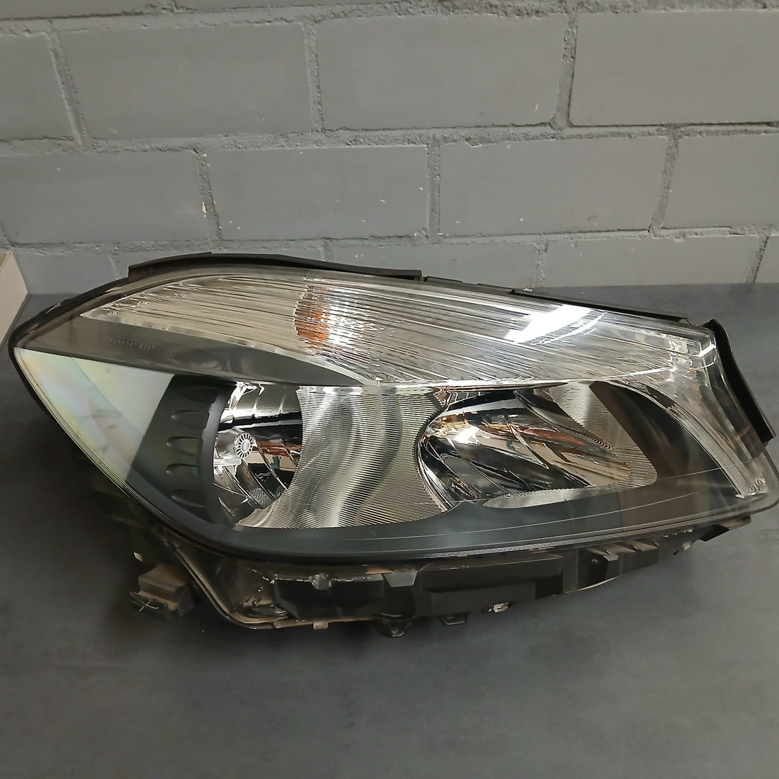 Original Mercedes-Benz W176 Frontscheinwerfer Rechts A1768203961KZ
