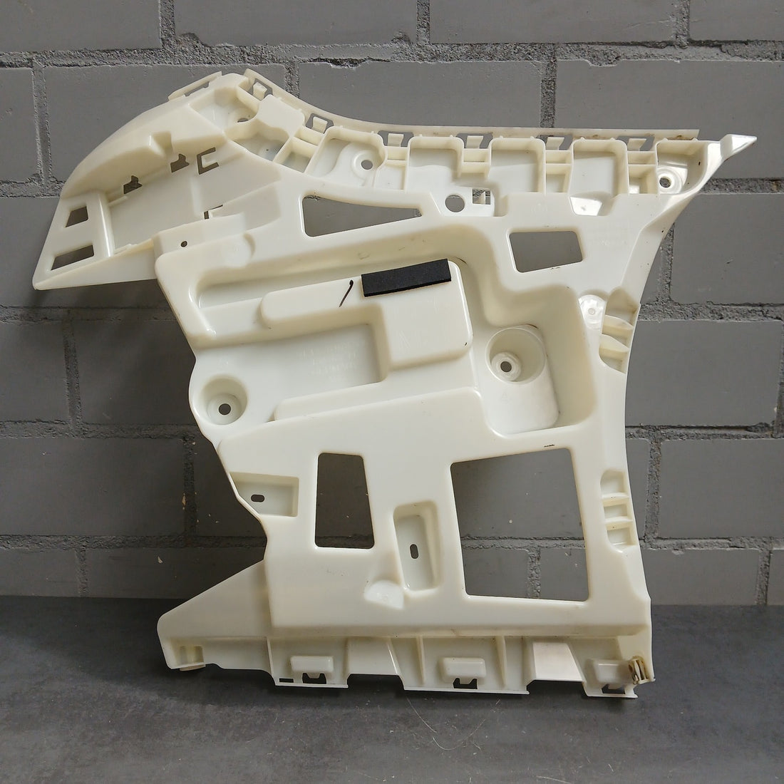 BMW i4 eDrive40 G26 BJ.2022 M-Paket Stoßstangenhalterung rechts M 51128078586