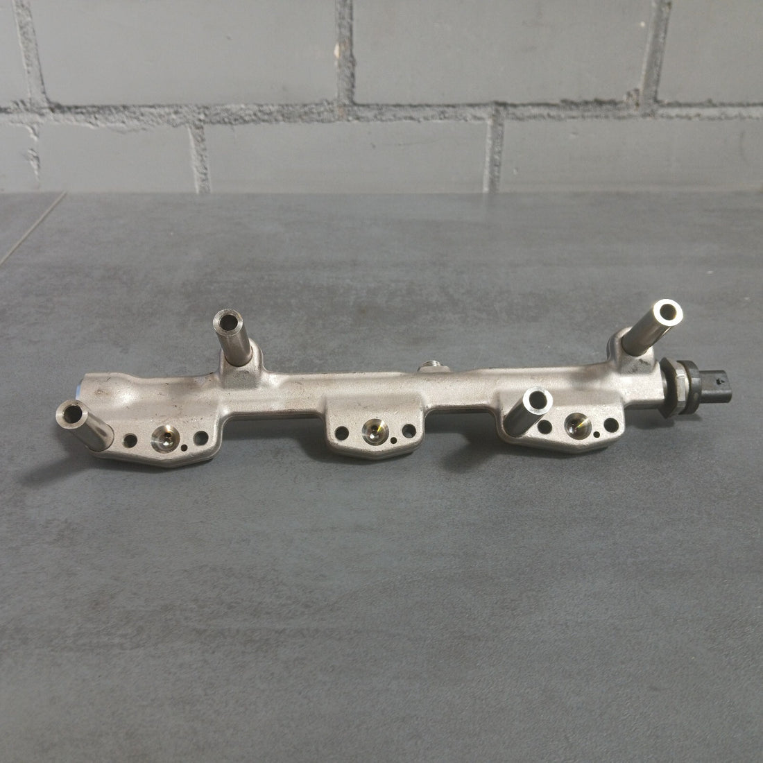 Einspritzleiste Original BMW 318i F31 8694197