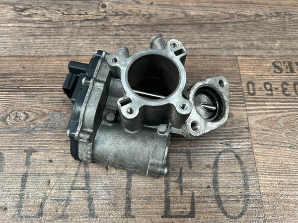 Original Renault Trafic III 2,0 dCi M9R630 AGR-Ventil 147105543R