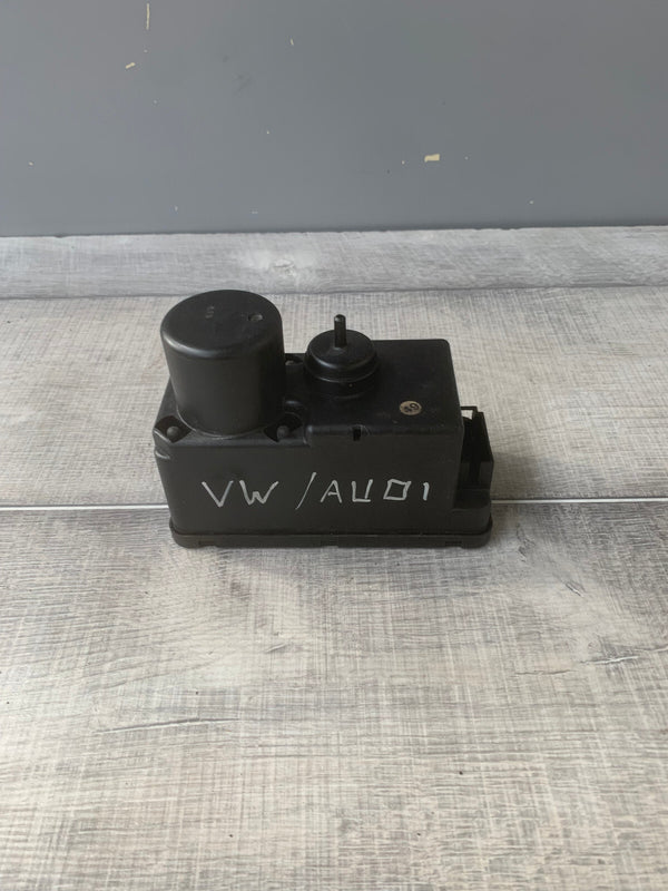 Original VW Skoda Audi Pump Central locking part 357862257