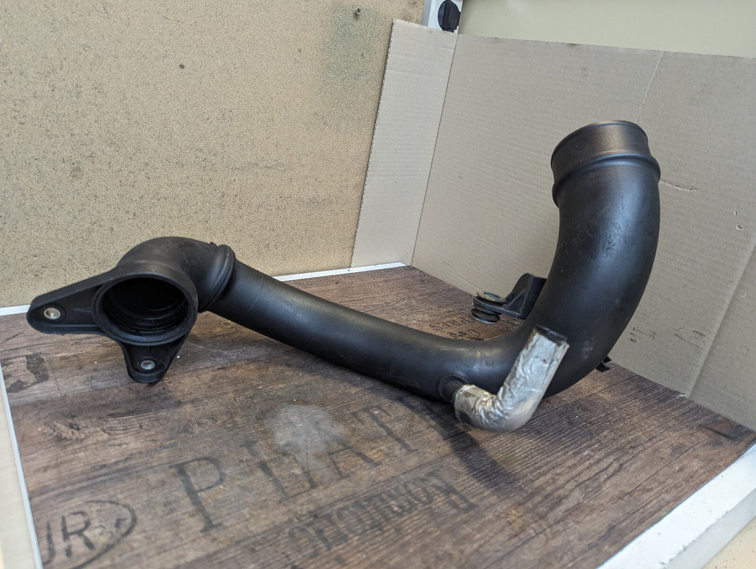 Original Nissan Renault Ladeluftrohr Turboschlauch 165763705R