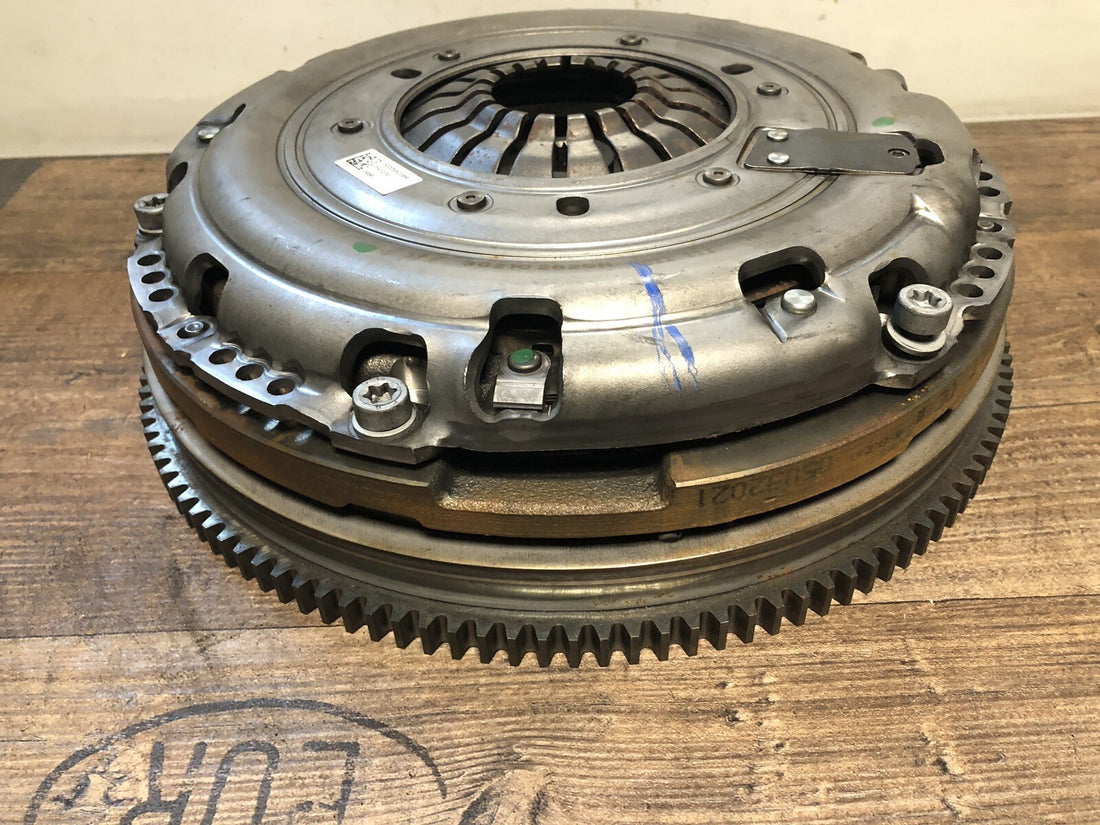 Original Renault 2,0 L dCi  Kupplungssatz Schwungrad ZMS 302059239R 123101516R