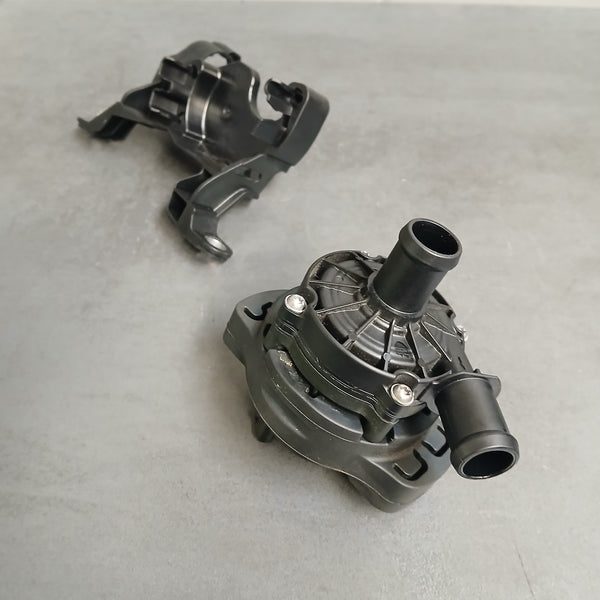 Origineel VW Audi 1.5 eTSI Extra koelvloeistofpomp 3WA965567B + Beugel 5WA121093J