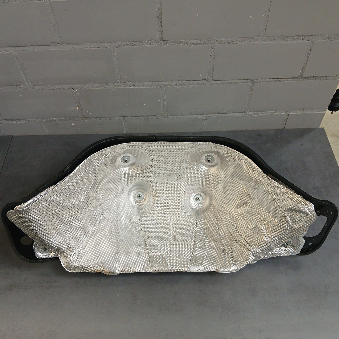 Original VW Audi Porsche Hitzeschutz Motor Protection 4M0819523A
