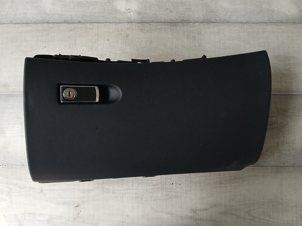 Mercedes-Benz W213 S213 Handschuhfach Dashboard Schwarz A2136800091