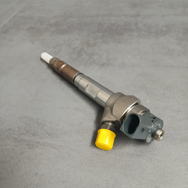 BOSCH Einspritzdüse VAG VW Audi Seat Skoda 1.6 2.0 TDI 0986435257