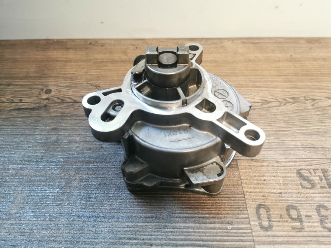 Original Volvo V40 Vakuumpumpe Unterdruckpumpe 2.0 D2 D4204T14 31316688