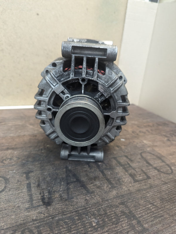 Alternator VW Skoda Passat Golf 06D903016A