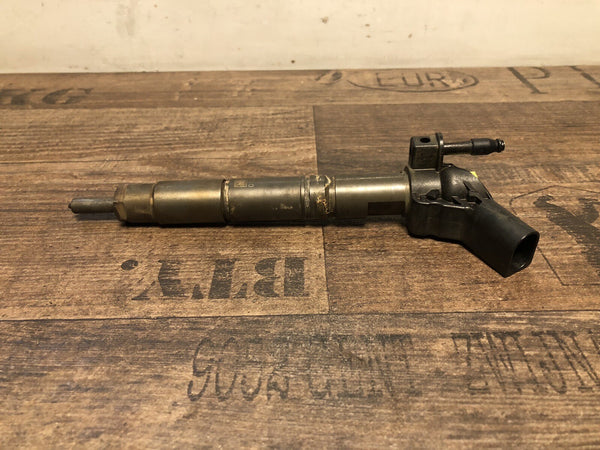 Injector Mercedes-Benz 320 CDI V6 OM642 A6420701387 0445115064