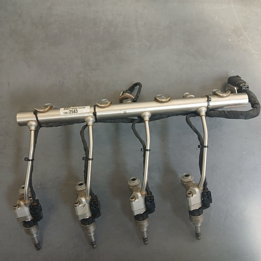 Kraftstoffverteiler Opel Astra 1.4 Turbo 12672583 komplett 2015-2018