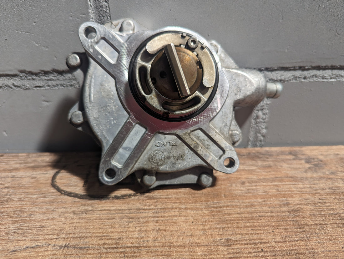 BMW E90 Vakuumpumpe 7542496