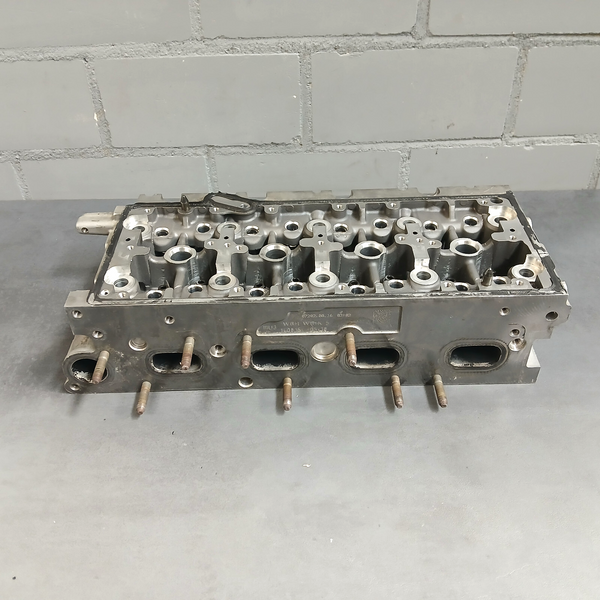 Cilinderkop VW Audi Seat Skoda 04L103373E 404L353J