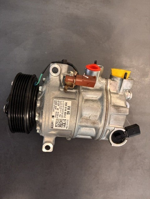 Klimakompressor VW Golf Tiguan 5N Crafter 2N Audi Seat Skoda 3Q0816803E