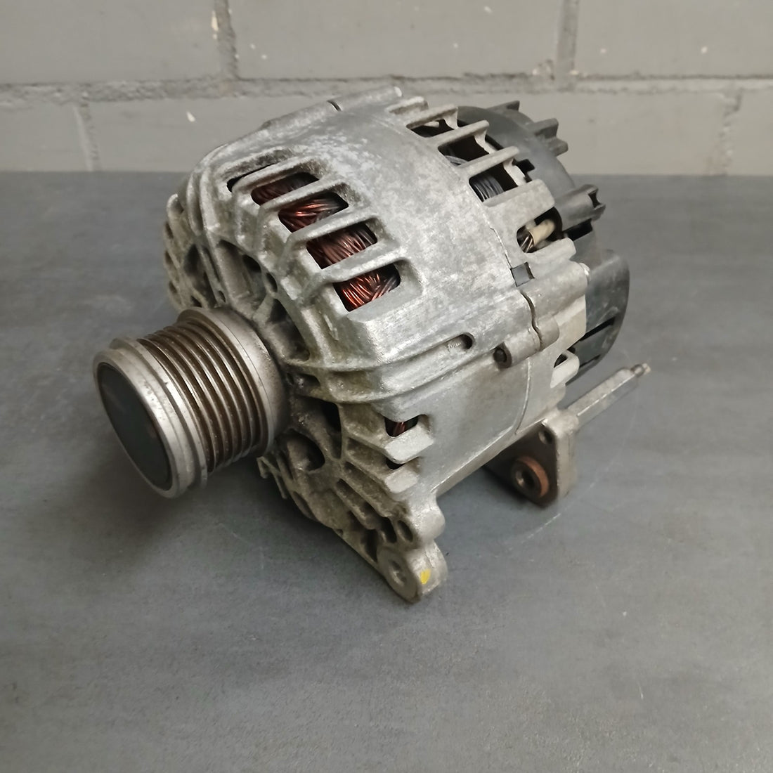 Original VW Tiguan 5N Bj.2019 Lichtmaschine Generator 14V 140A     04L903021D