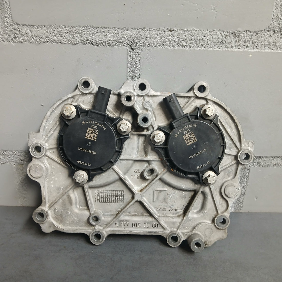 Nockenwellen Deckel Mercedes-Benz C63s Amg V6 V8 4,0 Sensor A1770150000