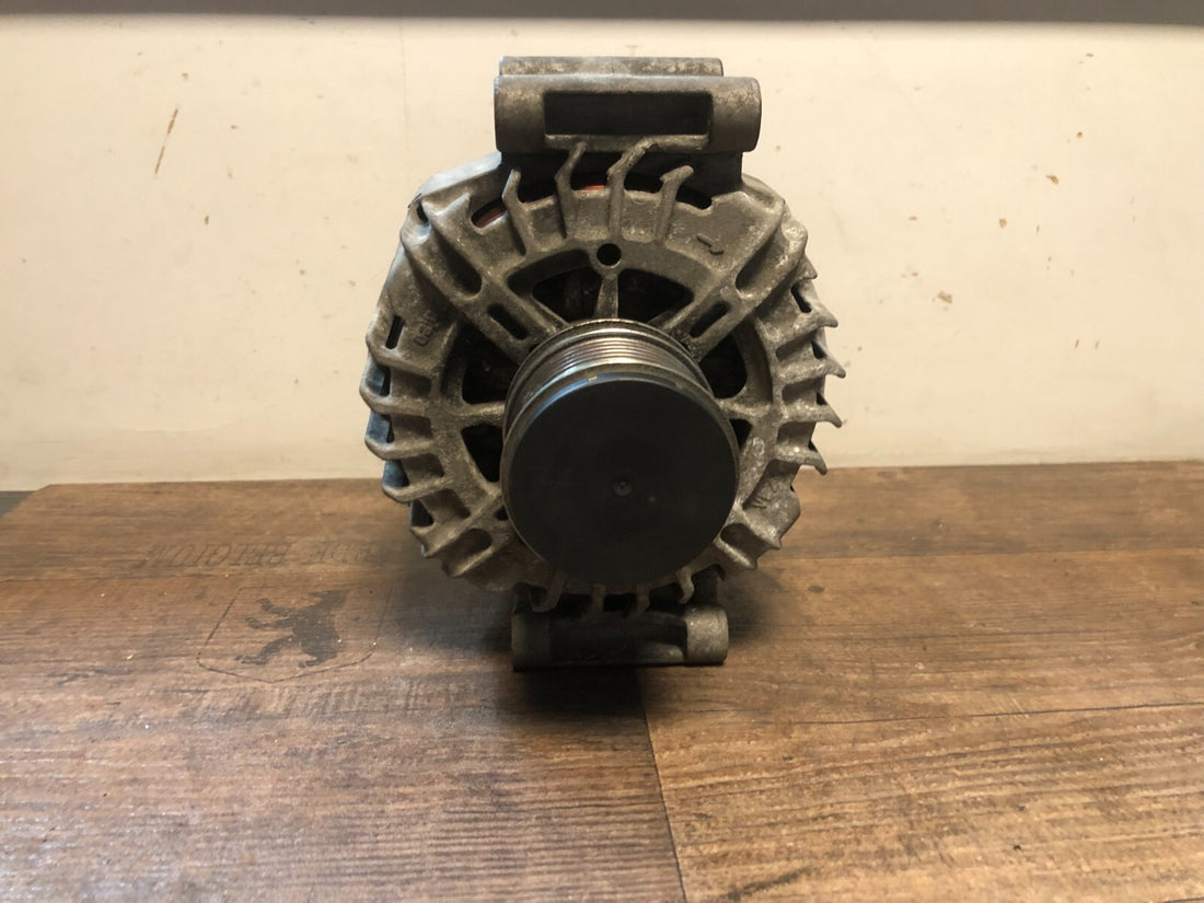 Lichtmaschine Original Mercedes-Benz W906 W212 W204 14V 150A A2711541502