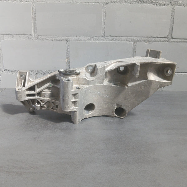 Kühlmittelpumpe Träger Original BMW 318i F31 7644804