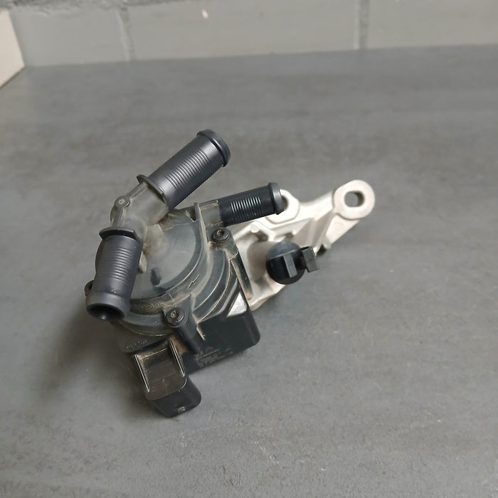 Original PSA Zusatzwasserpumpe Wasserpumpe 9814099080 mit Halter 334413070