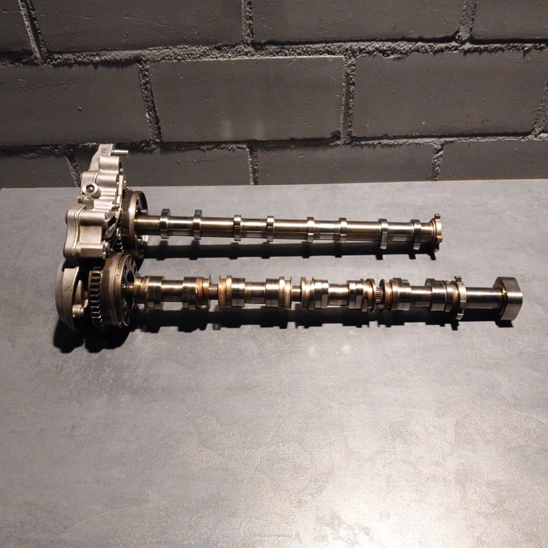 Nockenwellen & Versteller ORIGINAL VW Audi A4 2.0 TFSI 06L103166F 06L101F