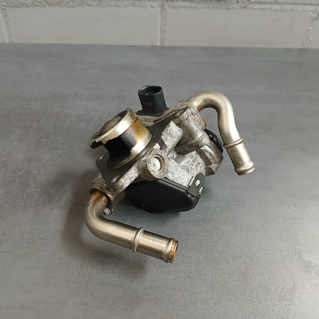 VW Audi 1.6 TDI 2.0 TDI AGR-Ventil Abgasrückführungsventil 04L131501R