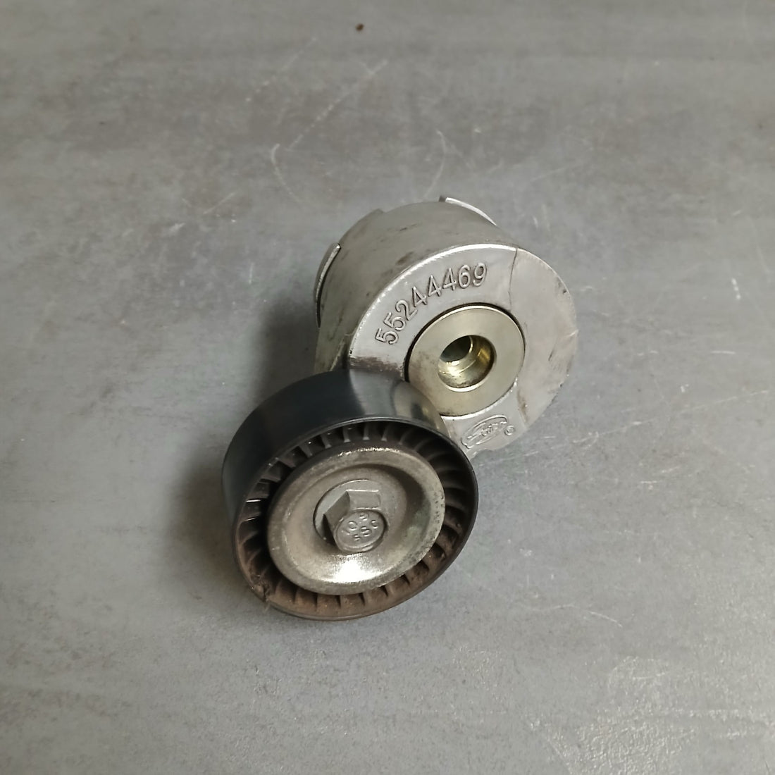 PSA Spannrolle Riemenspanner Peugeot Opel Fiat    55244469