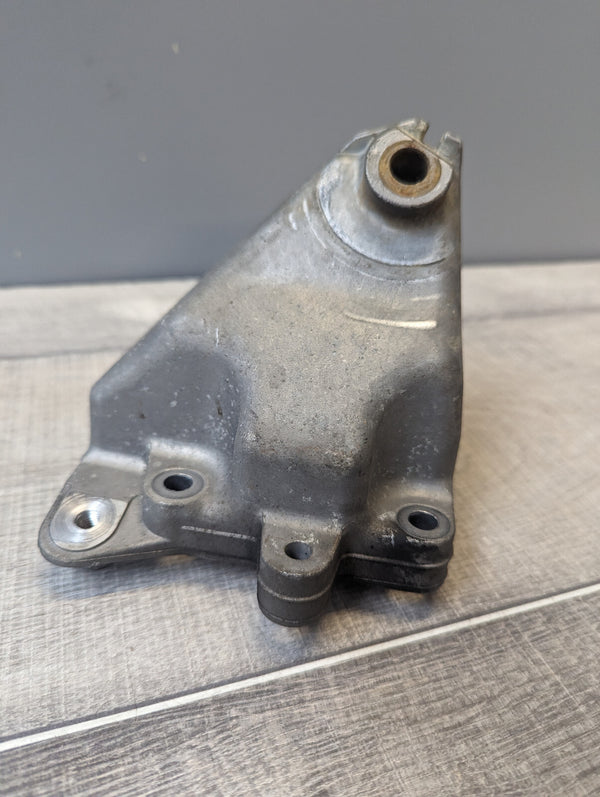 Original Mercedes Benz Motorhalter A2722231704