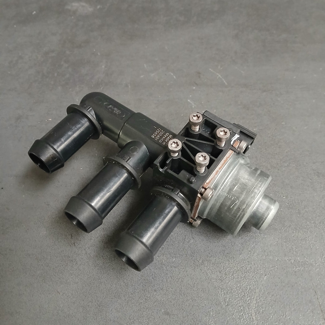 Original Ford Kuga III 2021 Heizungsventil Wasserventil LU5A8C505AA