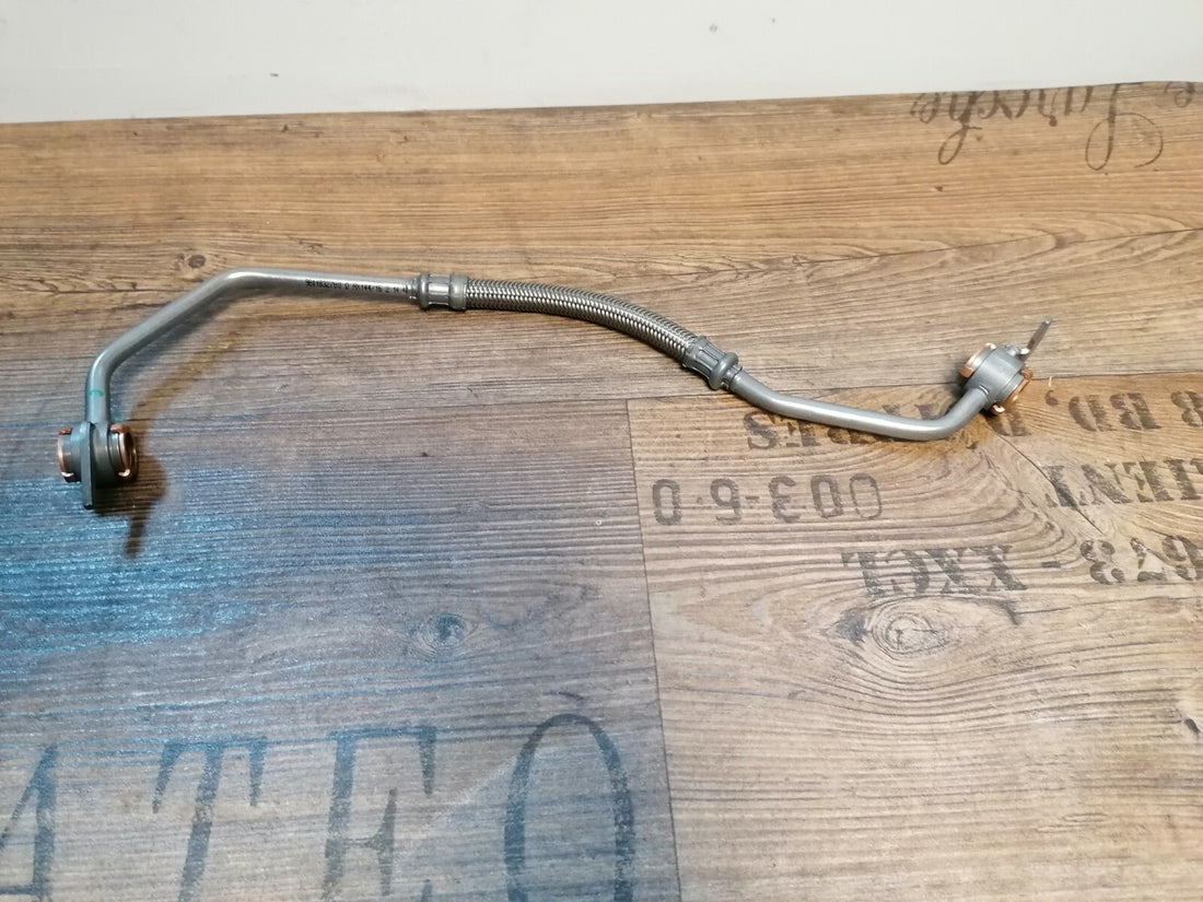 NEU Original Ölleitung Turbolader Citroen Peugeot 1.2 THP HN02 9801832780