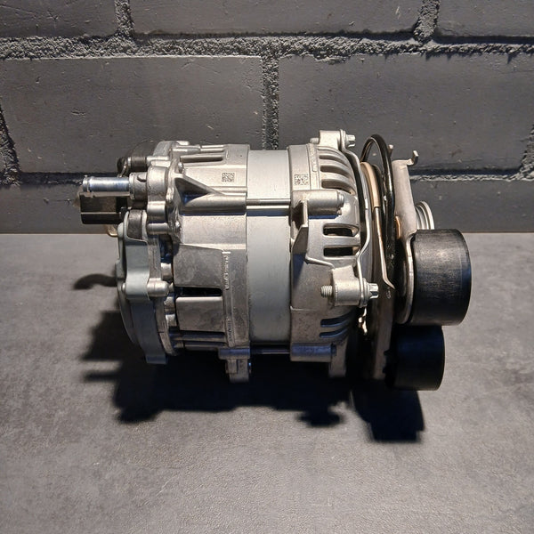 Original Mercedes AMG C43 Lichtmaschine A0009008135 48V MHEV 2.0 Turbo M139 *NEU