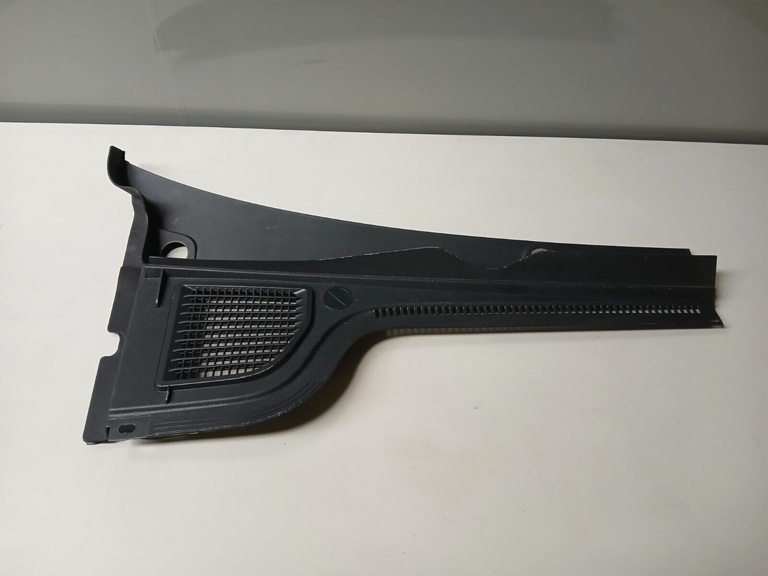 Original VW Seat Audi Skoda Wasserabweiser Windabweiser Rechts 5H0819404