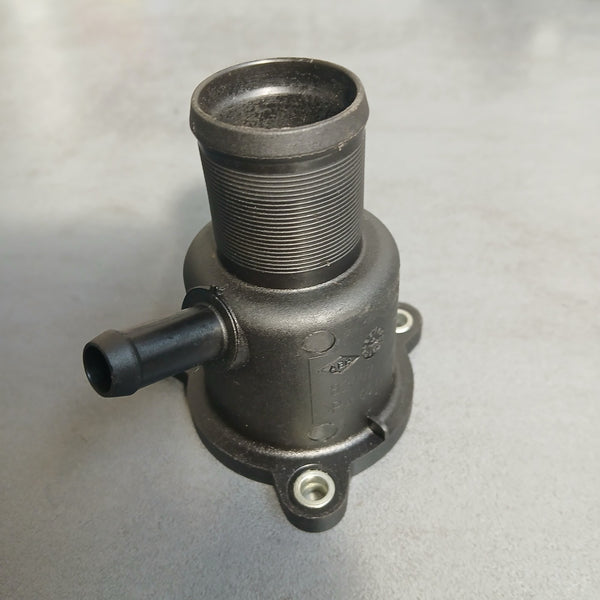 Original Renault Thermostat Connector Stutzen Kunststoff 8200739388
