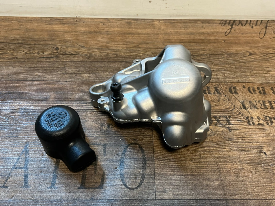 Mercedes-Benz W176 W177 W178 M274 Abdeckung Kraftstoffpumpe A2740920234