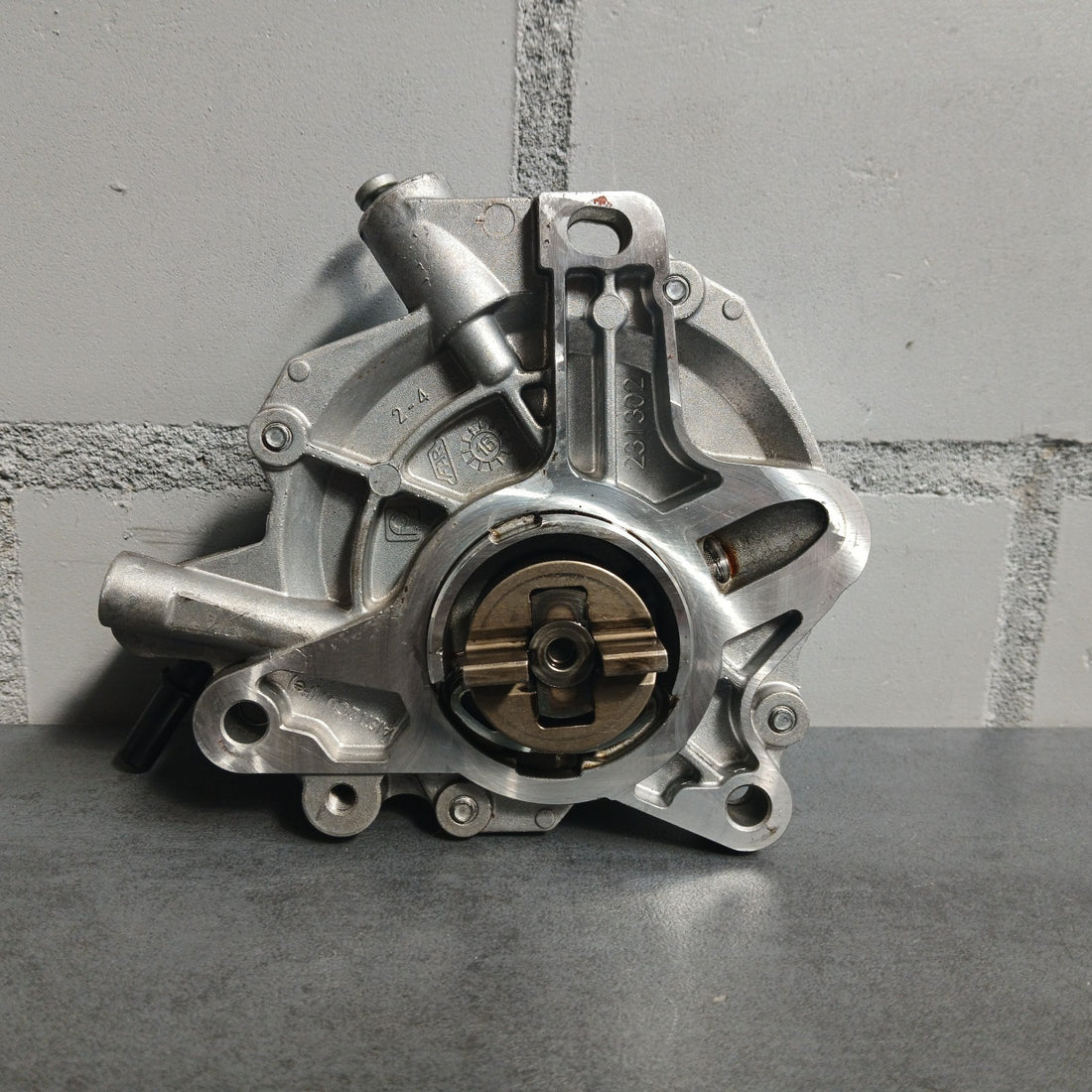Vakuumpumpe Unterdruckpumpe Ford Mondeo 7042250300