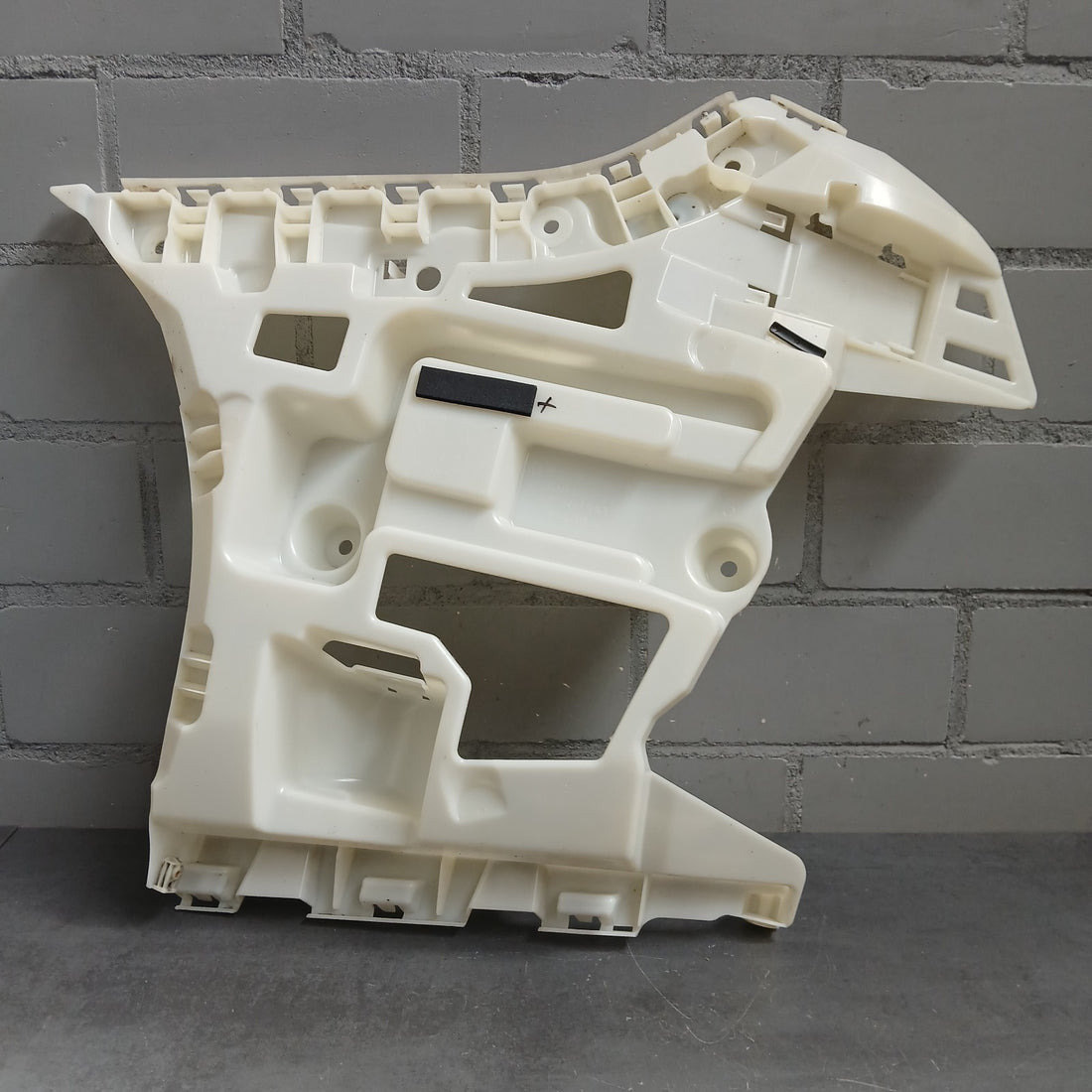BMW i4 eDrive40 G26 BJ.2022 M-Paket Stoßstangenhalterung links M 51128078585